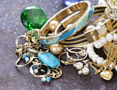 龙腾虎踞 机构调研名单出炉，16股业绩翻倍，工业母机与橡胶制品龙头齐飞